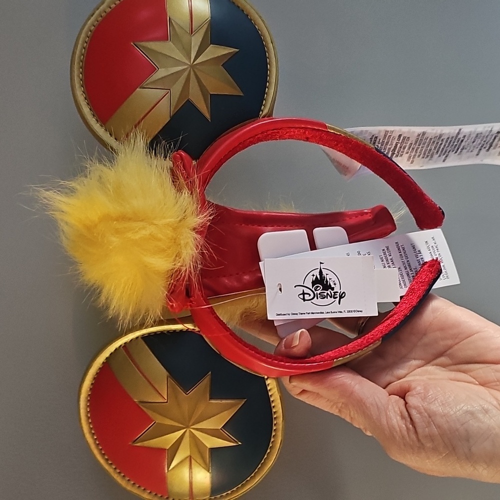 NWT Disney Captain Marvel Mowhak Ears